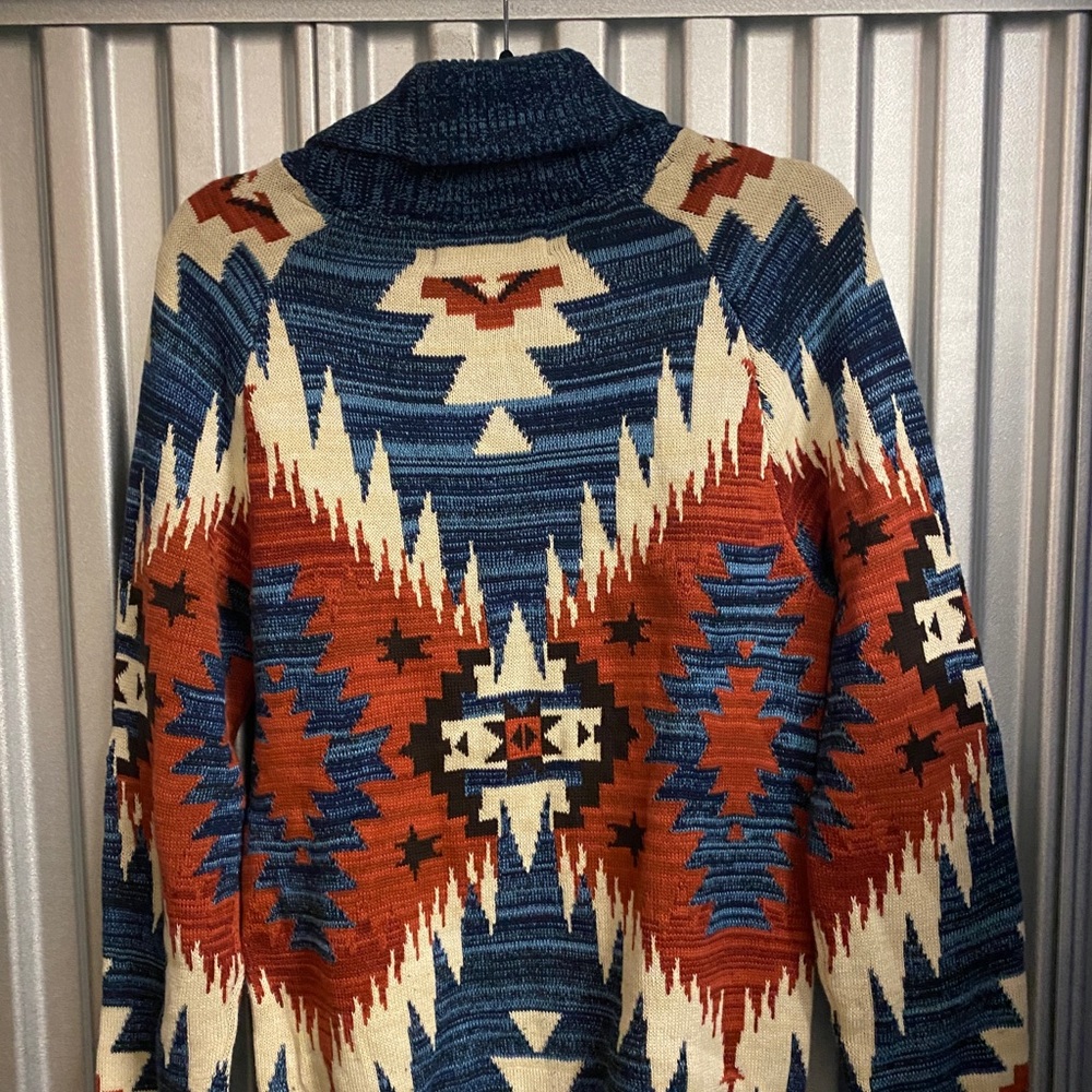 Dynamic Aztec Cardigan - Picture 2 of 2